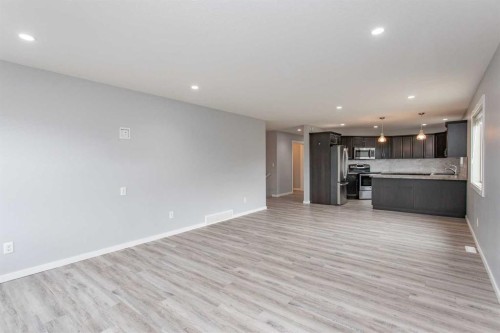 49 Sheep Close, Lacombe, AB 