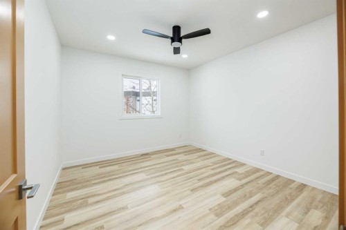 #2-4738 49A Avenue, Lacombe, AB 