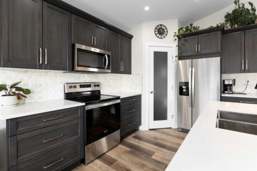 4761 Aspen Lakes Boulevard, Blackfalds, AB - Indoor Photo Showing Kitchen With Double Sink With Upgraded Kitchen