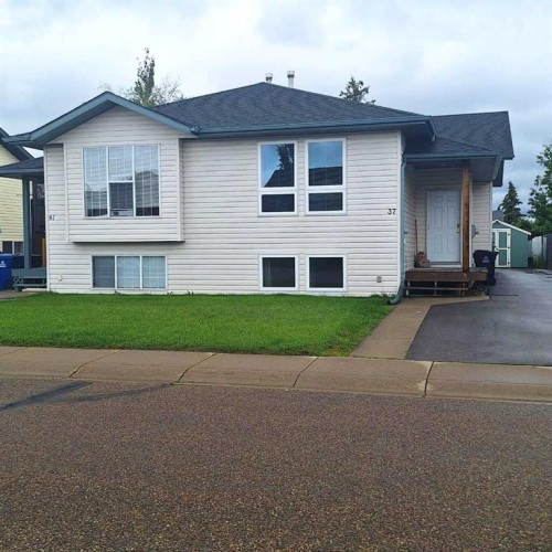 37 Silver Drive, Blackfalds, AB 