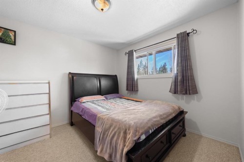 6404B 45 Avenue, Camrose, AB 