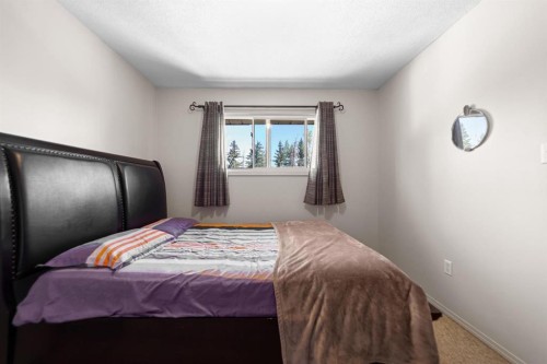 6404B 45 Avenue, Camrose, AB 
