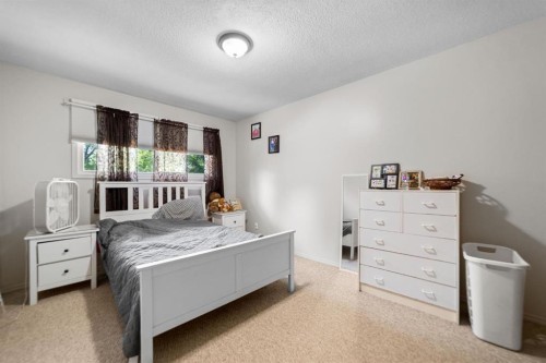 6404B 45 Avenue, Camrose, AB 