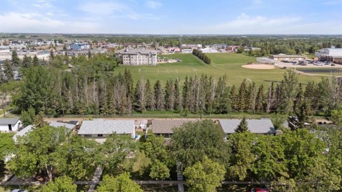 6404B 45 Avenue, Camrose, AB 