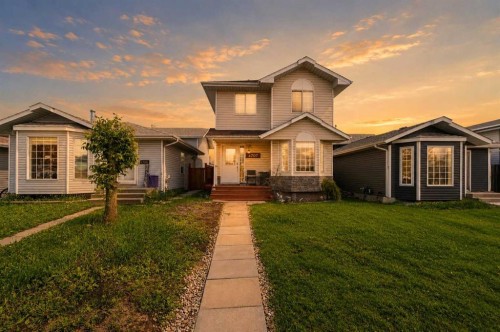 4707 44 Street  Sylvan Lake, AB T4S 1N5