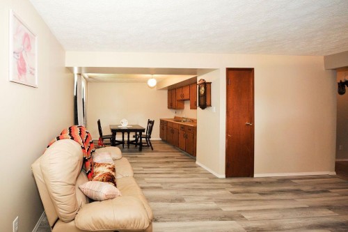 6606 44 Avenue, Camrose, AB 