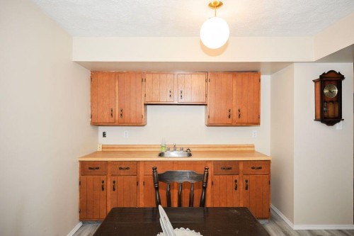 6606 44 Avenue, Camrose, AB 