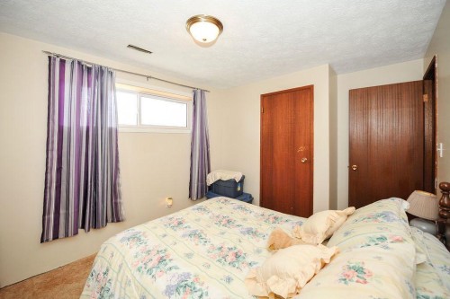 6606 44 Avenue, Camrose, AB 