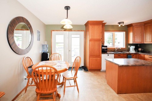 6606 44 Avenue, Camrose, AB 