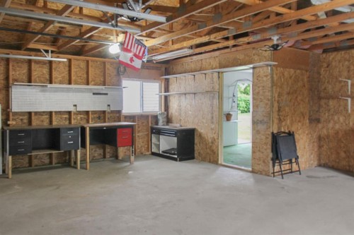 4932 51 Street, Lougheed, AB - Indoor Photo Showing Basement