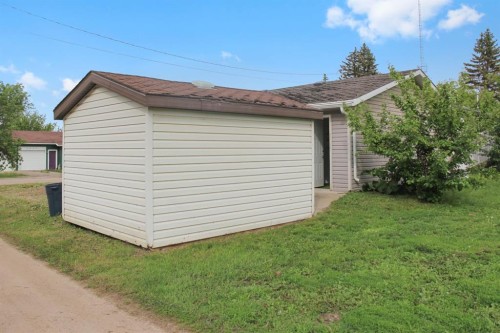 4932 51 Street, Lougheed, AB - Outdoor With Exterior