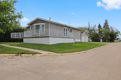 4932 51 Street, Lougheed, AB - Outdoor