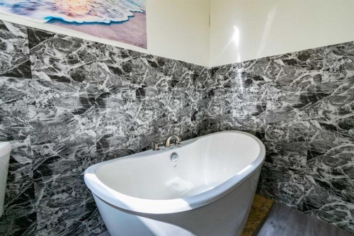 6013 54 Ave Close, Stettler, AB 