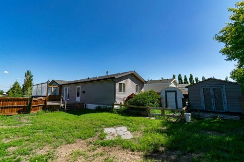 6013 54 Ave Close, Stettler, AB 