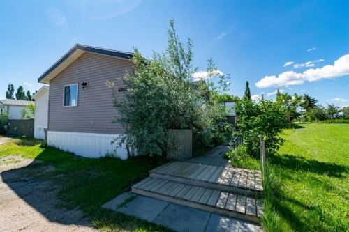 6013 54 Ave Close, Stettler, AB 
