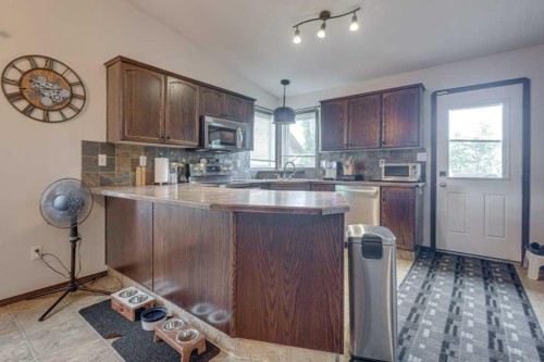 99 Iverson Close, Red Deer, AB 