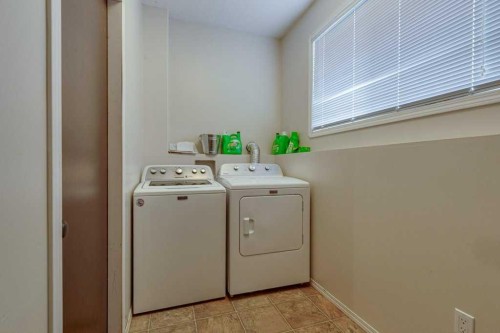 99 Iverson Close, Red Deer, AB 