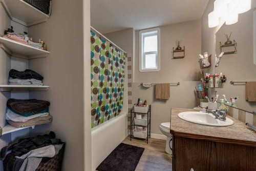 99 Iverson Close, Red Deer, AB 