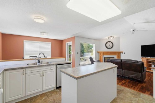 18 Osmond Close, Red Deer, AB 