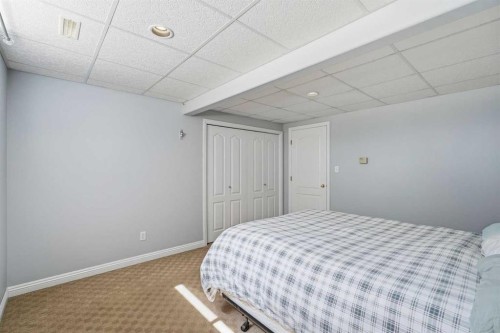 18 Osmond Close, Red Deer, AB 