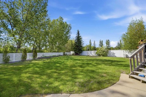 18 Osmond Close, Red Deer, AB 