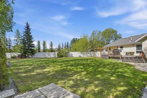18 Osmond Close, Red Deer, AB 