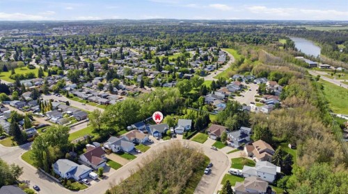 18 Osmond Close, Red Deer, AB 