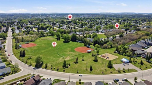 18 Osmond Close, Red Deer, AB 