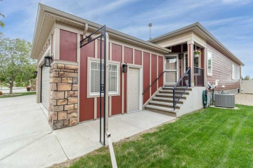 7 Michener Boulevard, Red Deer, AB 