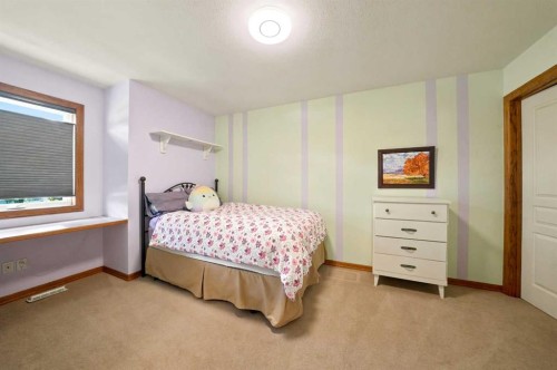 40 Owens Close, Red Deer, AB 