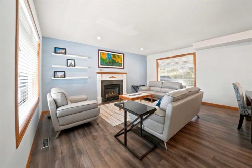 40 Owens Close, Red Deer, AB 