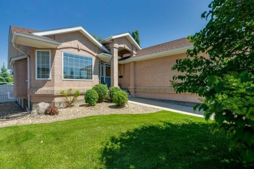 123 Ammeter Close  Red Deer, AB T4R 2Y4