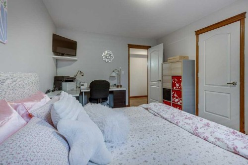 123 Ammeter Close, Red Deer, AB 