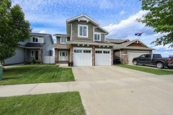 112 Eastpointe Drive Blackfalds, AB T4M 0B1