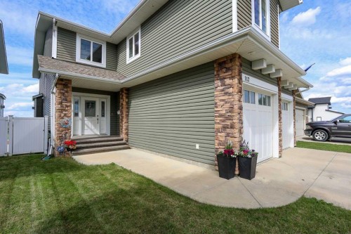 112 Eastpointe Drive, Blackfalds, AB 