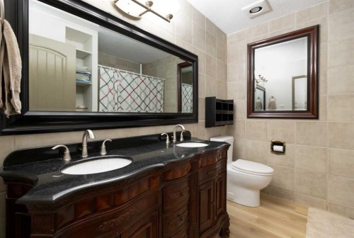 5015 35 Street, Innisfail, AB - Indoor Photo Showing Bathroom