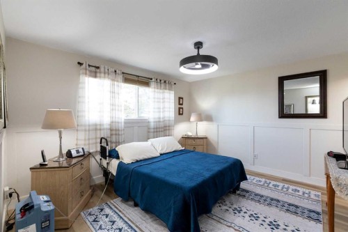 5015 35 Street, Innisfail, AB - Indoor Photo Showing Bedroom