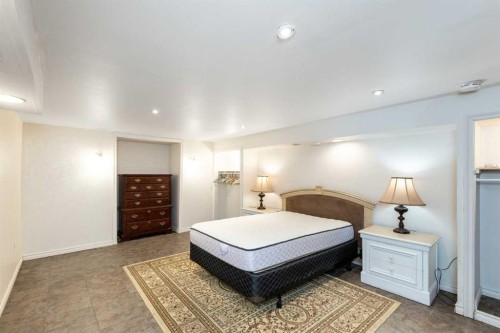 5015 35 Street, Innisfail, AB - Indoor Photo Showing Bedroom
