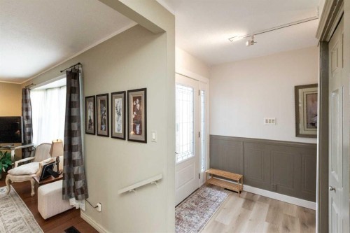 5015 35 Street, Innisfail, AB - Indoor Photo Showing Other Room