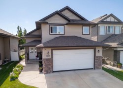 135 Stephenson Crescent Red Deer, AB T4R 0L6