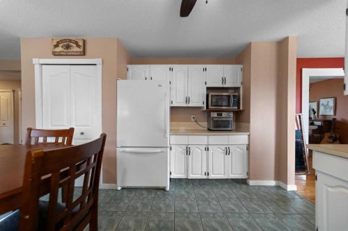 106 Martin Avenue, Bittern Lake, AB 