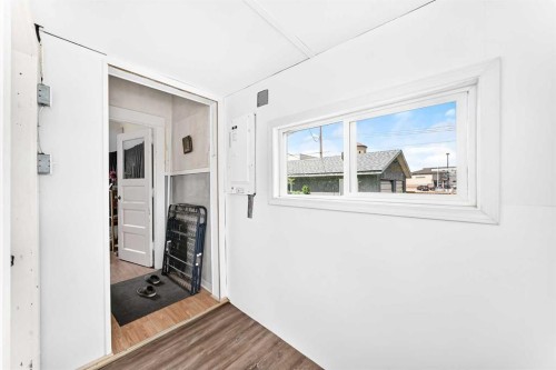 212 5 Avenue, Strathmore, AB 