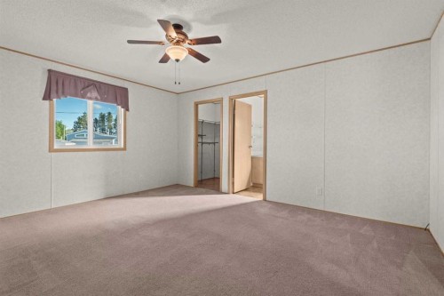8 Trochu Avenue, Trochu, AB 