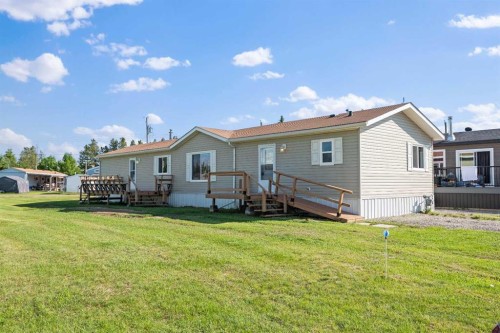 8 Trochu Avenue, Trochu, AB 
