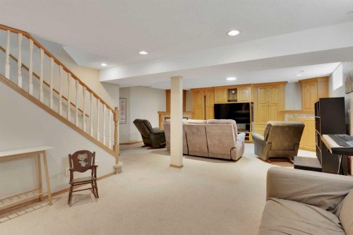 7 Logan Close, Red Deer, AB 