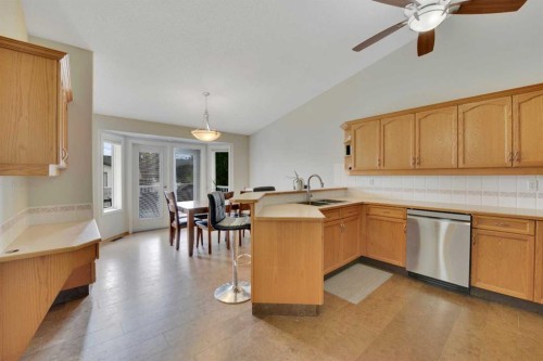 7 Logan Close, Red Deer, AB 
