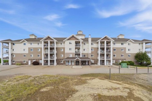 310-3 Broadway Rise, Sylvan Lake, AB 