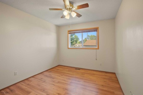 4833 49 Street, Olds, AB 