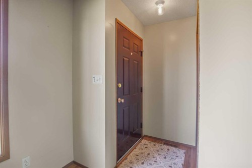 4833 49 Street, Olds, AB 