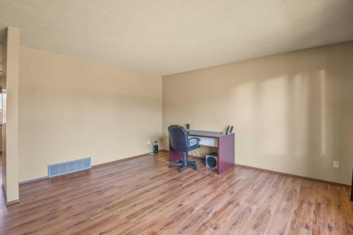 4833 49 Street, Olds, AB 